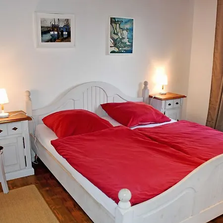 Unterm Reetdach Im Apartmán *
