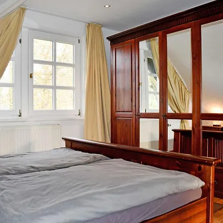 Unterm Reetdach Im * Bergen Auf Rugen